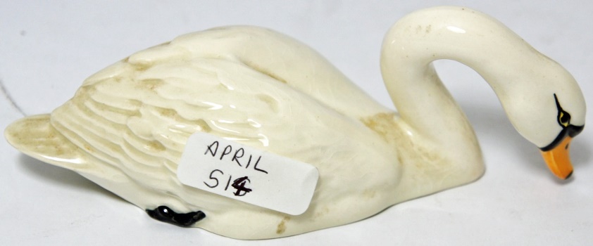 Beswick Swan Head Down 1685