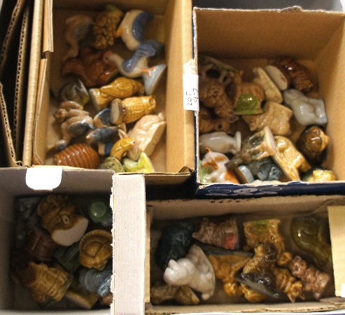 A collection of various Wade Whimsies 1569d4