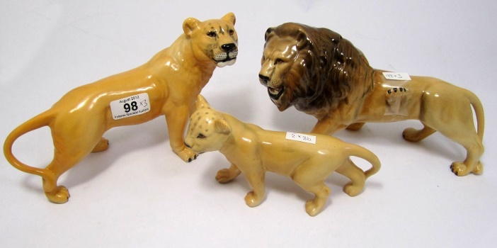 Beswick Lion Family comprising 1569d5