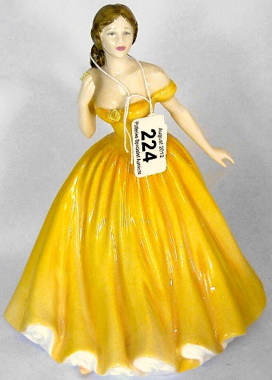 Royal Doulton Figure Elizabeth 156a4f