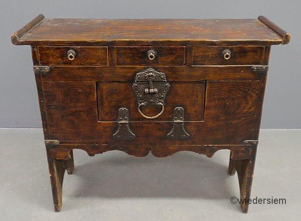 Korean alter table wood with iron 15966f
