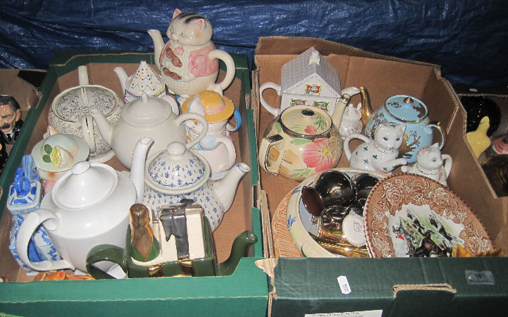 Collection of various Tea Pots to include