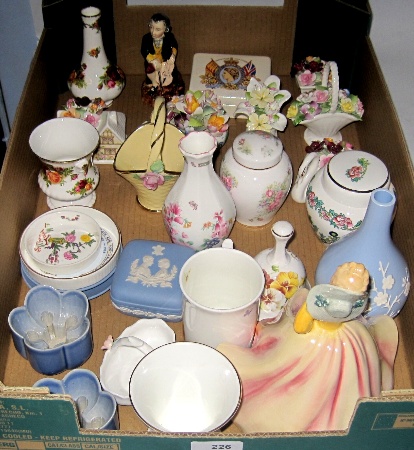 Box of Various Pottery to include