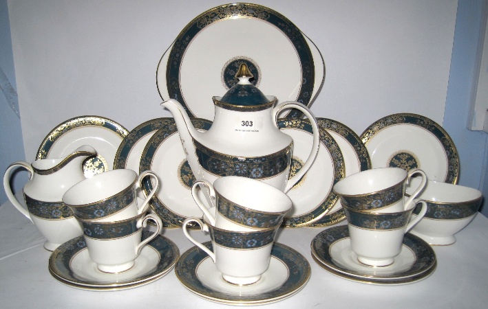 Royal Doulton Teaset in the Carlyle 159912