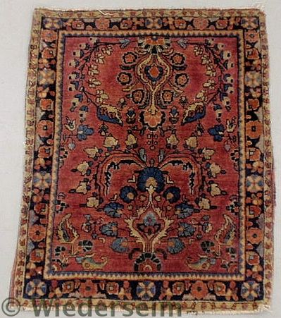 Sarouk oriental mat with a red 159981