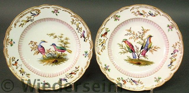 Fine pair of colorful Meissen bird plates