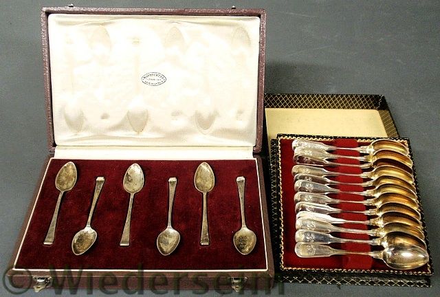 Cased set of twelve demitasse spoons 159a13