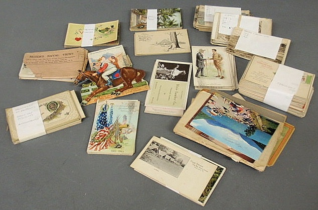 Large group of vintage postcards  159c81