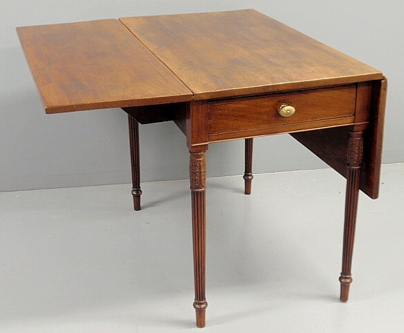 Sheraton mahogany Pembroke table 159d2e