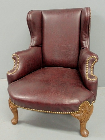 Child s Queen Anne style faux leather 159d2d