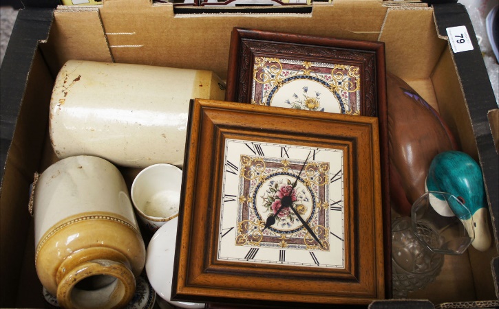 Tray lot comprising 2 framed tiles stoneware