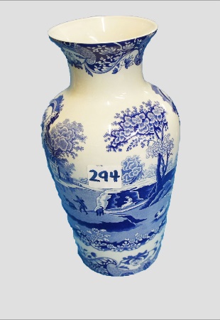 Large Spode vase decorated in the Italian