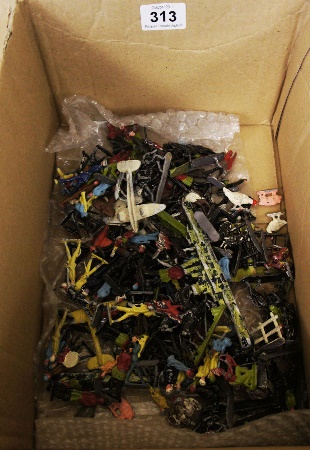 A large collection of Lead Toy 159f11