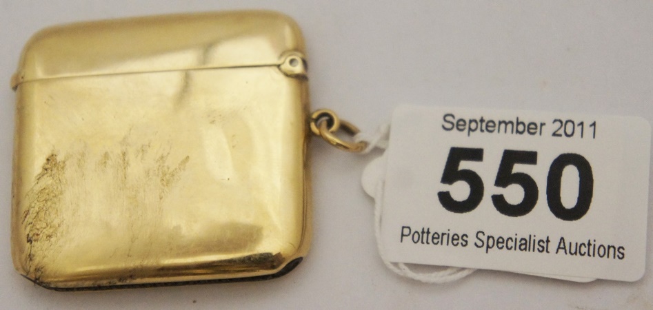 9 Carat Gold Vesta Case (weight 19.8g)