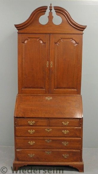 Connecticut Chippendale walnut 1583da