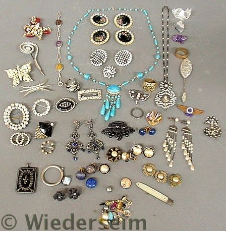 Grouping of jewelry and accessories 15841f