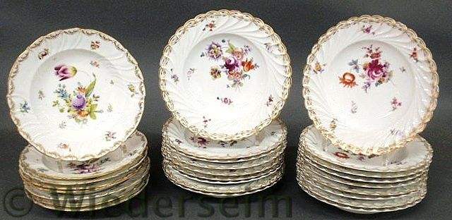 Set of eighteen porcelain soup bowls