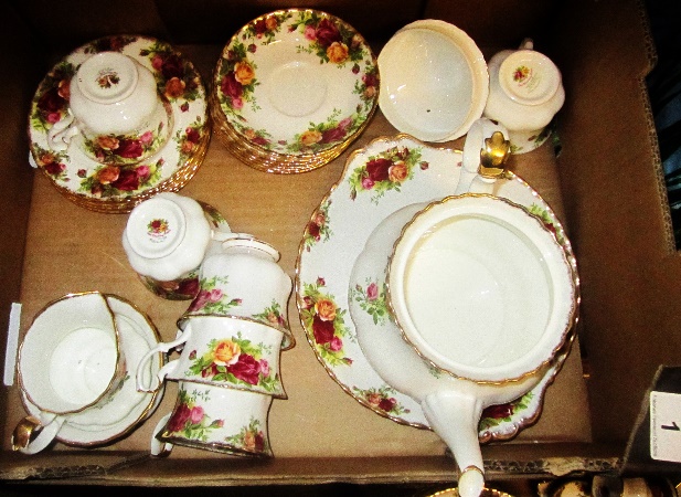 Royal Albert Old Country Roses 22pc