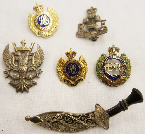 Collection of Ladies Military Badges 1587ef