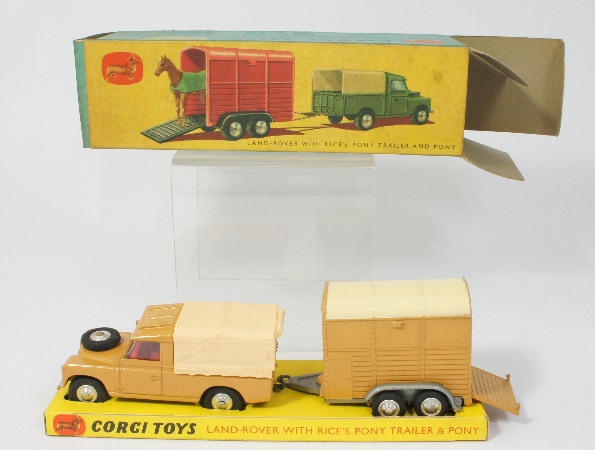 Corgi Toys Land Rover with Rices 15880b