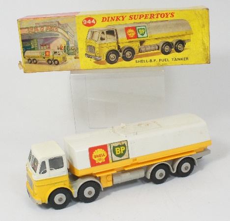 Dinky Supertoys Number 944 - Shell -