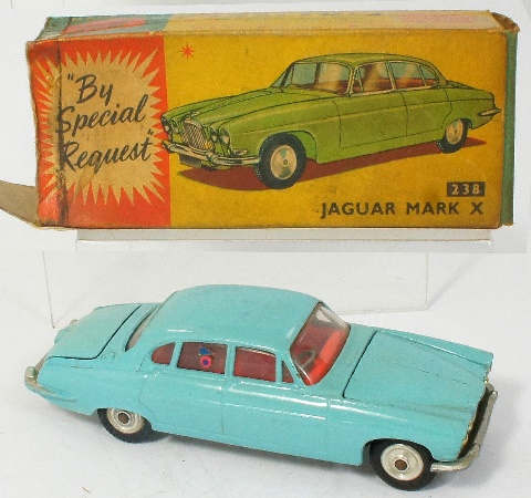 Corgi Toys Jaguar Mark X 238 in original