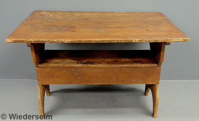 Pine bench table with a rectangular