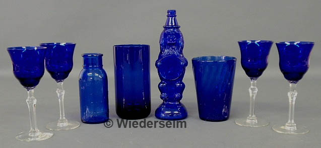 Eight pieces of cobalt blue glassware  1589eb