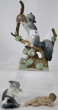Lladro figure of a Squirrel on