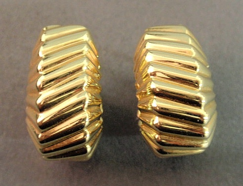 Tiffany Co gold earrings 18k 158e36