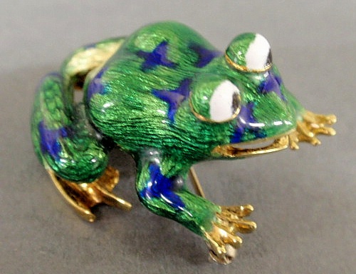 Frog brooch FJC 18k yg with green 158ec7