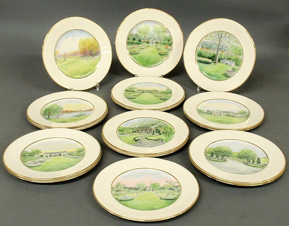 Set of sixteen bone china plates