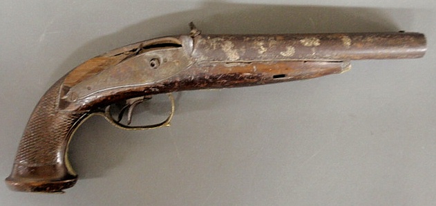 Walnut double-barrel pistol 18th c.
