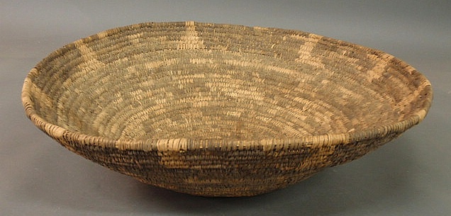 Large woven Indian basket. 18dia.