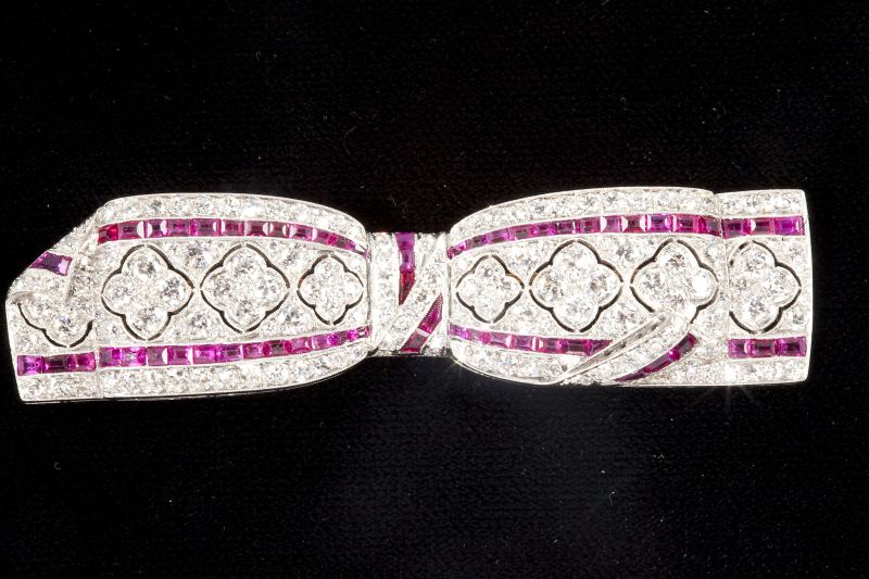 Fine Art Deco Diamond and Ruby 15bb10