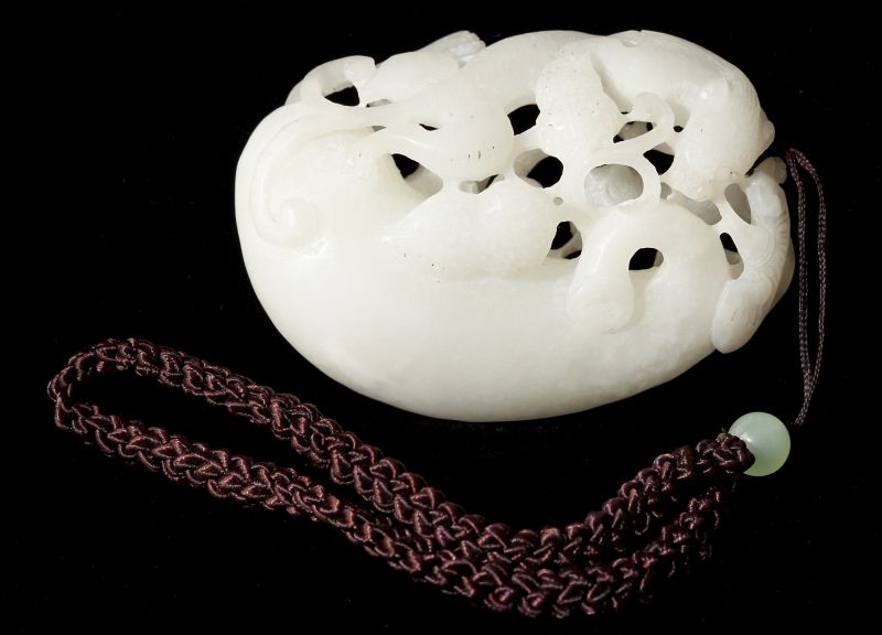 Chinese White Jade with Chilongcarved