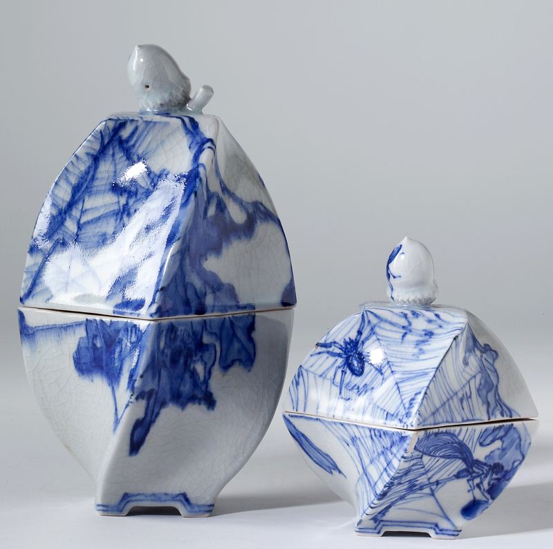 Ikuta Susumu (NC b. 1934) Two Porcelain