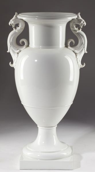 Continental Porcelain Urn19th century 15bc3b