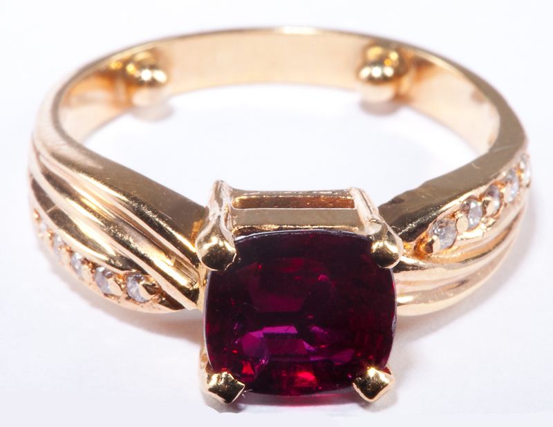 Ruby and Diamond Ringcentering 15bc67