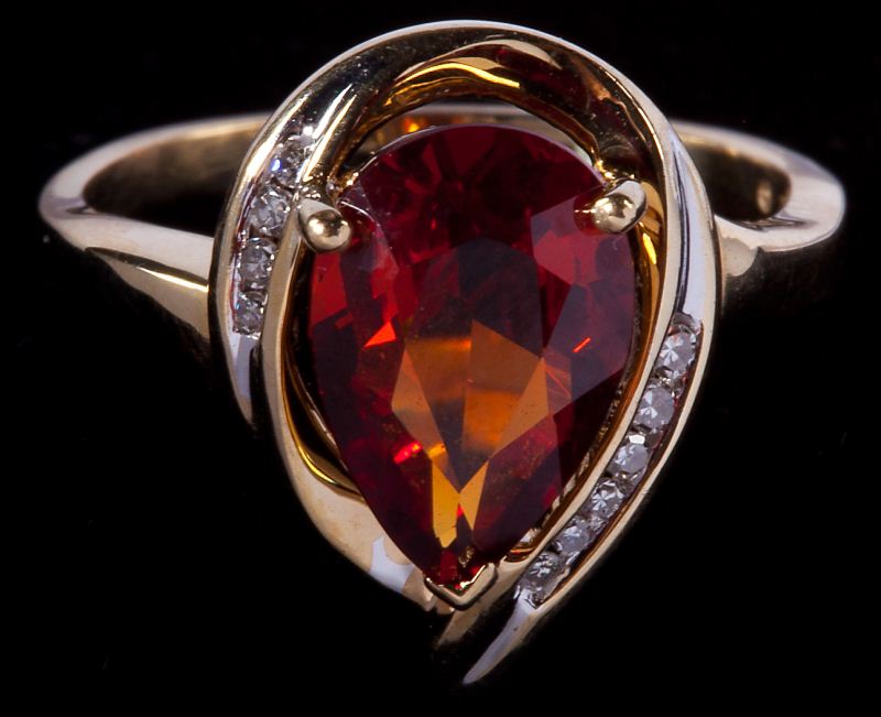 Diamond and Garnet Ringcentering 15bc73