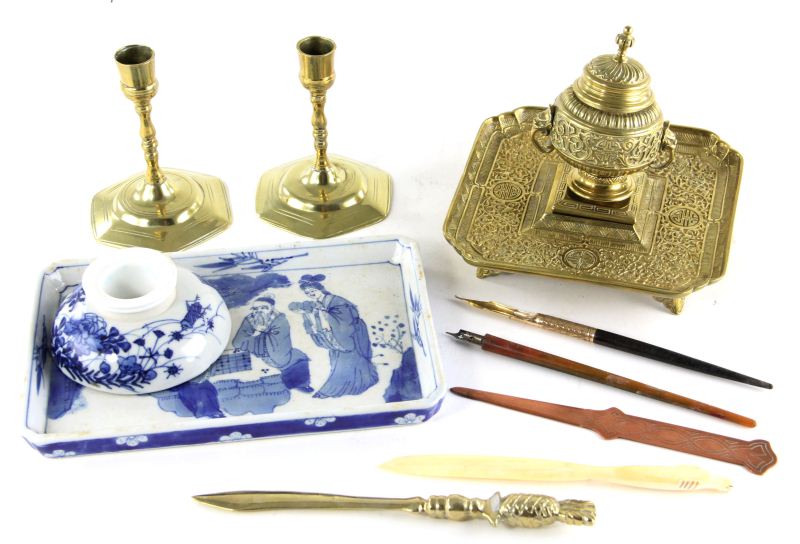 Four Chinese Desk Accessoriesincluding 15be28