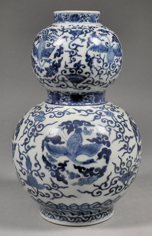 A Chinese porcelain gourd shaped 15c01d