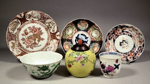 A small collection of Chinese porcelain 15c01f
