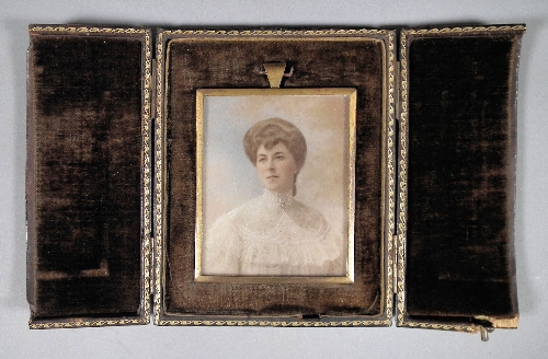 A Victorian miniature portrait 15c0ad