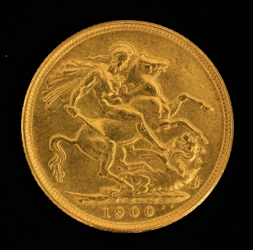 A Victoria 1900 Old Head Sovereign 15c177