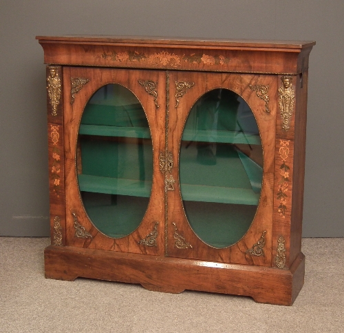 A Victorian figured walnut and 15c1ed