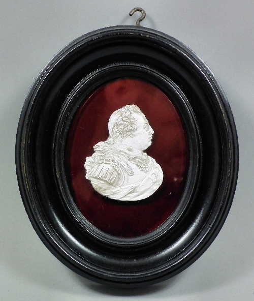 A white opaque moulded glass profile 15c330
