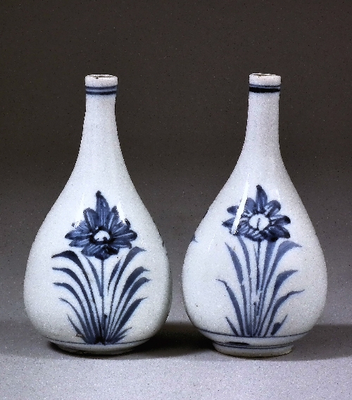 A pair of miniature Chinese blue and