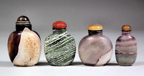 Four Chinese agate glass snuff 15c3ab