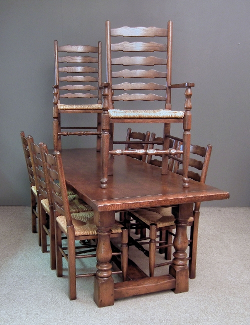 An oak refectory table of 17th 15c478